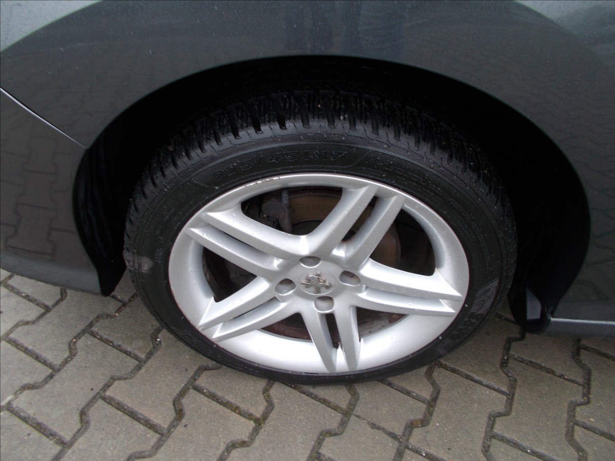 Peugeot 308 1,6 16V ČR NOVÁ STK TZ PĚKNÉ  SW - foto 6