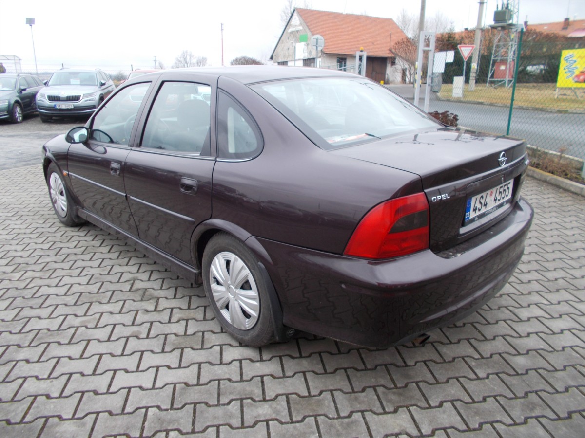 Opel Vectra 1,6 16V KLIMA NOVÁ STK PĚKNÉ - foto 12