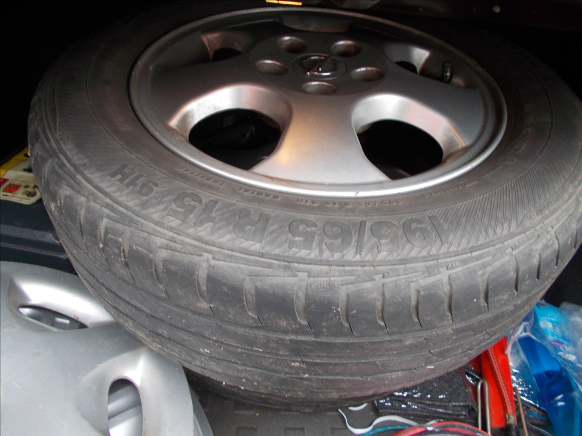 Opel Vectra 1,6 16V KLIMA NOVÁ STK PĚKNÉ - foto 15