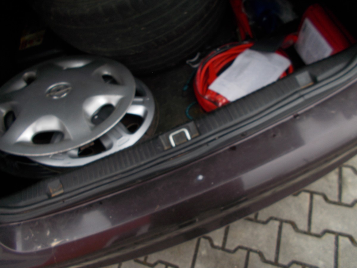 Opel Vectra 1,6 16V KLIMA NOVÁ STK PĚKNÉ - foto 17