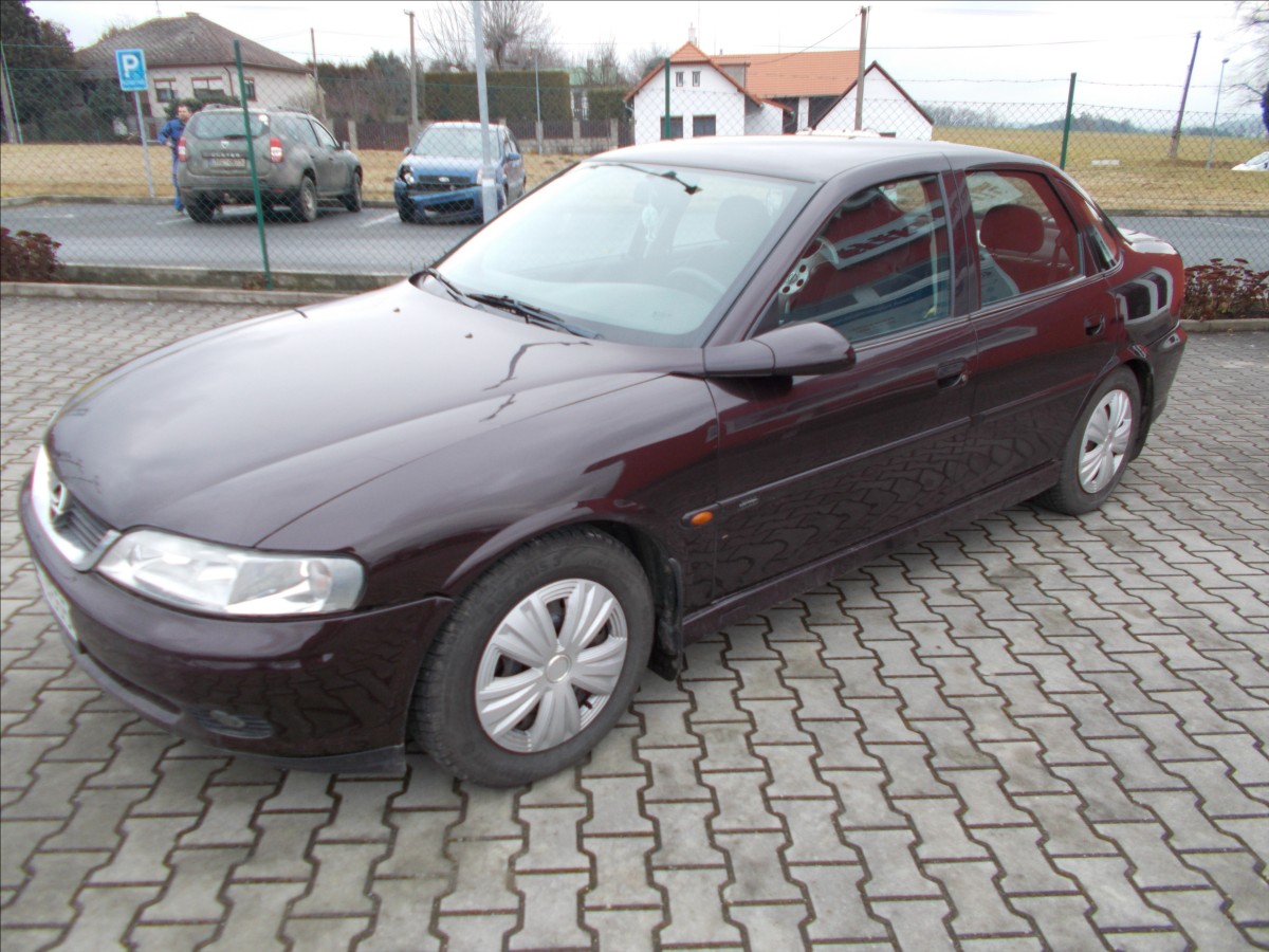 Opel Vectra 1,6 16V KLIMA NOVÁ STK PĚKNÉ - foto 4
