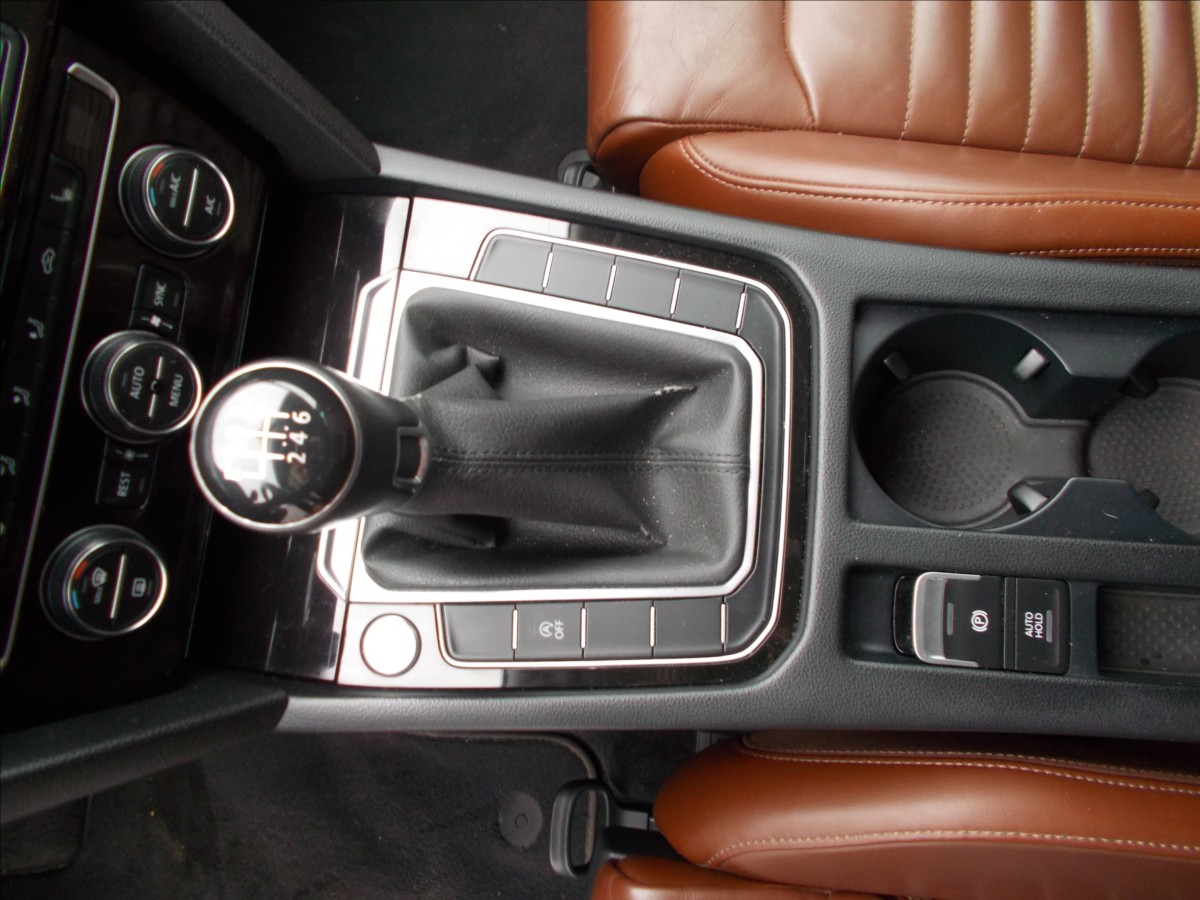 Volkswagen Passat 1,4 TSI DIGIKLIMA NAVI COC STK 3/2027 - foto 25