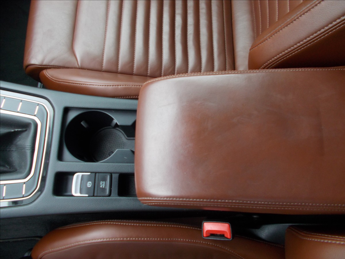 Volkswagen Passat 1,4 TSI DIGIKLIMA NAVI COC STK 3/2027 - foto 26