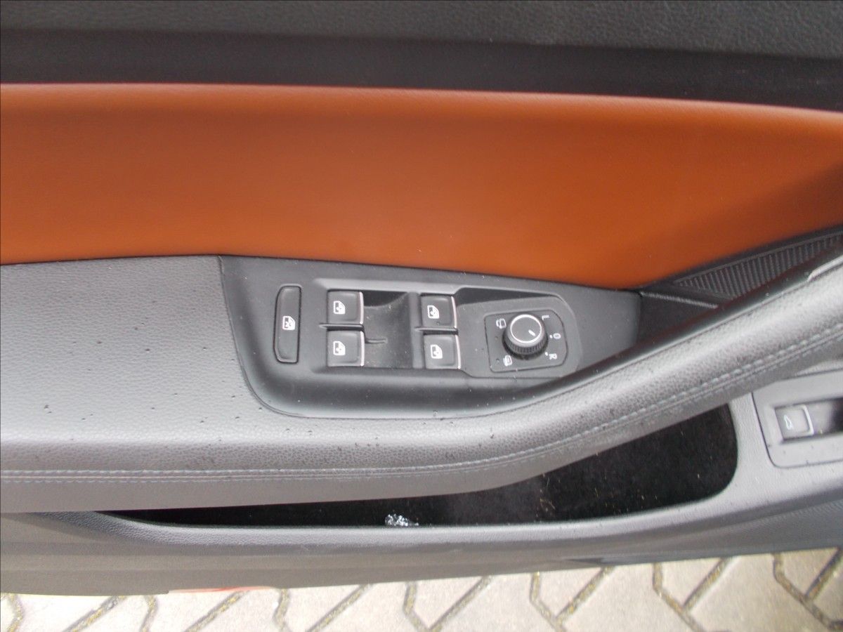 Volkswagen Passat 1,4 TSI DIGIKLIMA NAVI COC STK 3/2027 - foto 31